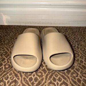 Adidas Yeezy Slides 'Bone' 2022